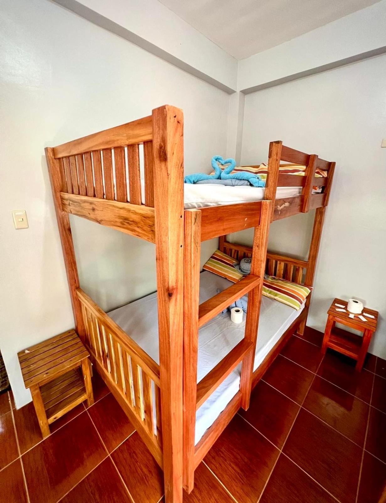Lotus Sun & Waves Beach Resort Baler Kamer foto